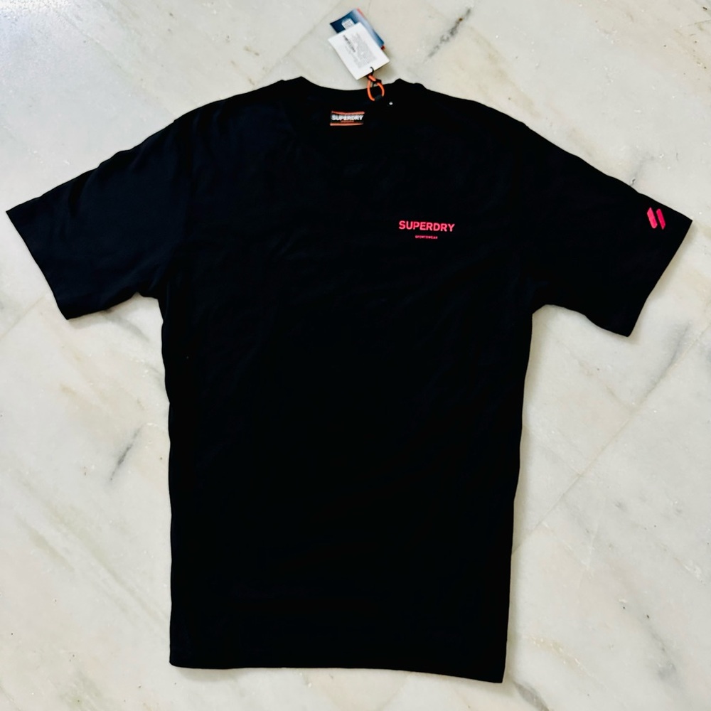 New SUPERDRY medium black t shirt